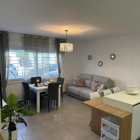 Coqueto Apto A 2 Min De La Playa 아파트 *