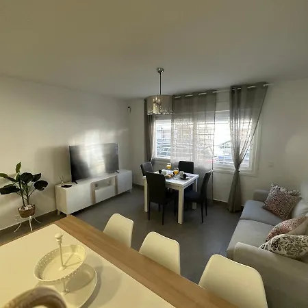 Coqueto Apto A 2 Min De La Playa Fuengirola