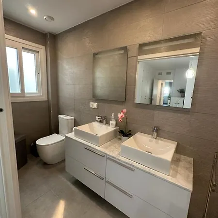 Coqueto Apto A 2 Min De La Playa