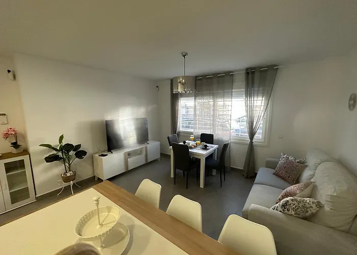 Coqueto Apto A 2 Min De La Playa פואנגירולה